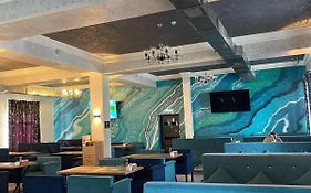 Grand Aura Hotel